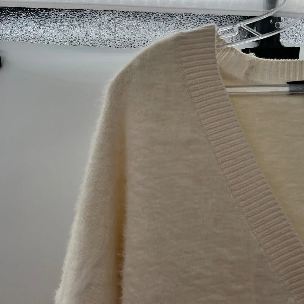 Sanctuary Women's V-Neck Fuzzy Cardigan Cream Size Large Pockets